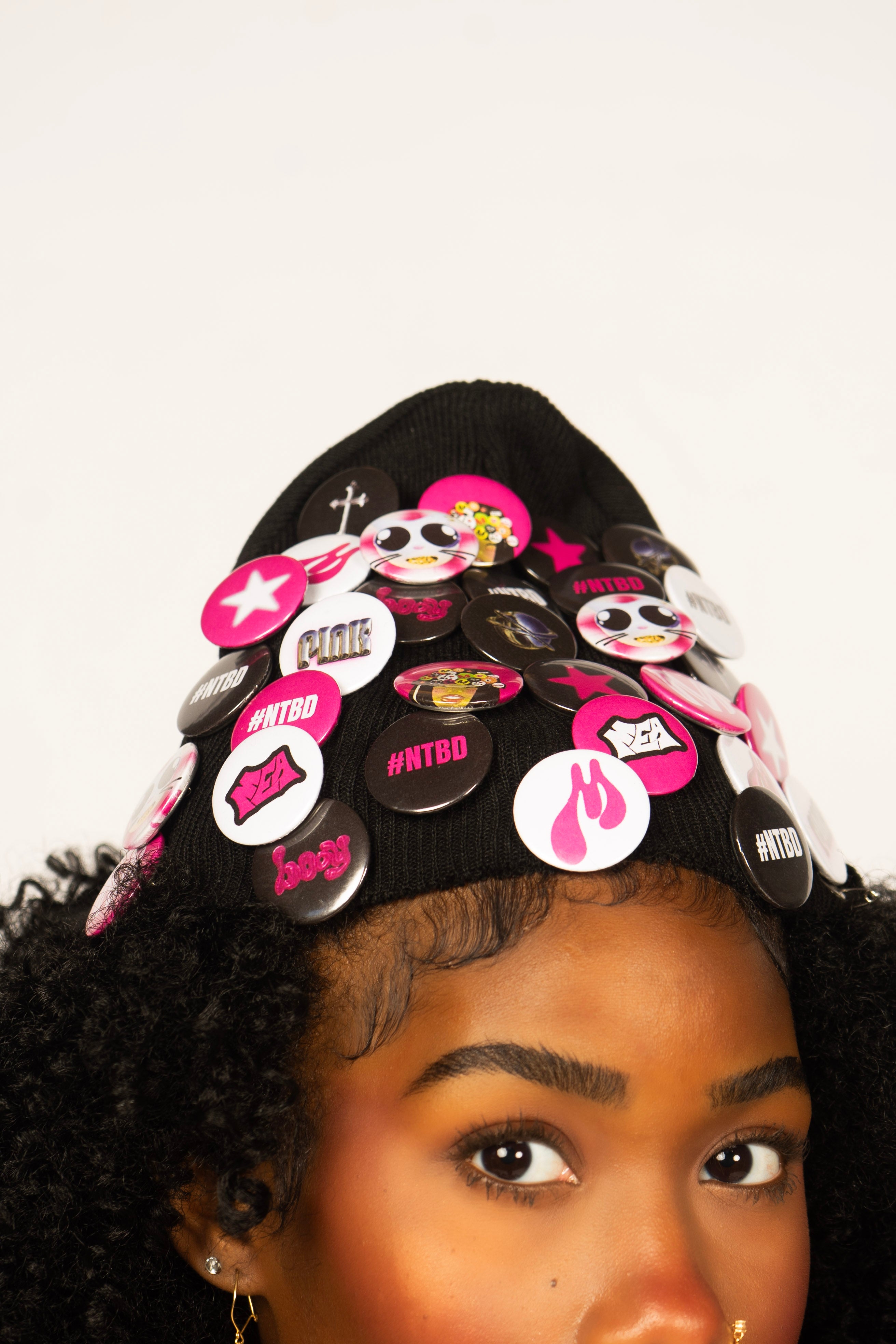 Pink M.EA pin beanie